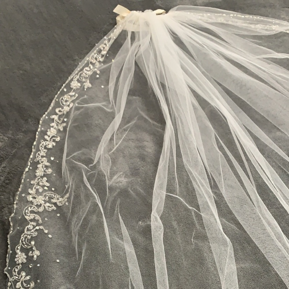 Brand new veil